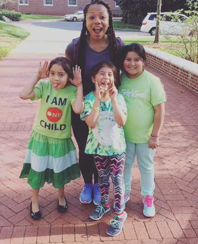 Tierra Clemmons with girls from Girls on the Run