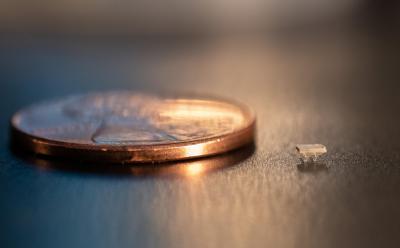 Micro-bristle-bot with penny