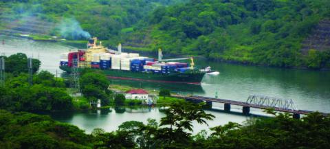 Master’s students examine the impact of the Panama Canal expansion on China-U.S.transportation networks