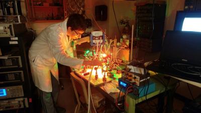 Daniel Gurevich studies waves of electrical activity in biological tissues such as heart muscle and the retina of the eye.