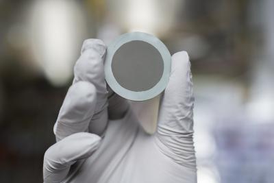 Multiphase catalyst coats disc for fuel cell cathode