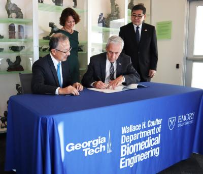 Nakatani agreement being signed by Yves Berthelot, vice provost for international initiatives at Georgia Tech.