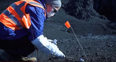 Researcher takes samples at NASA&#039;s Iceland FELDSPAR site (Photo NASA)