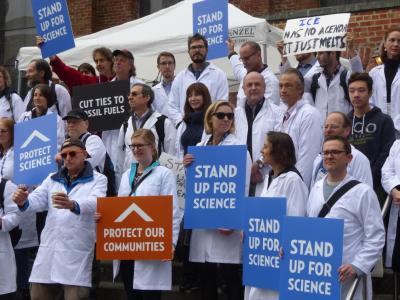 Scientists gather for a Stand Up For Science rally at the American Geophysical Union meeting in San Francisco. Photo courtesy of Peter Aldhous for BuzzFeed News