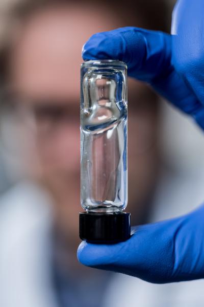 Solvent for DNA nanostructures