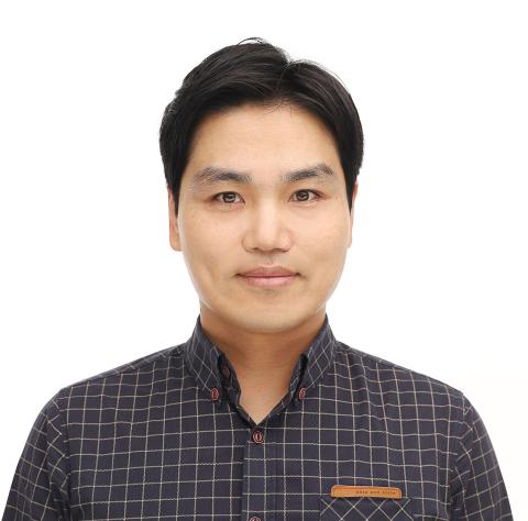 Studio headshot of Georgia Tech Associate Professor W. Hong Yeo