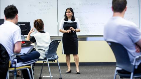Students in ECON 3161: Econometric Analysis taught by Shatakshee Dhongde in Clough 262 on Oct. 13, 2022.