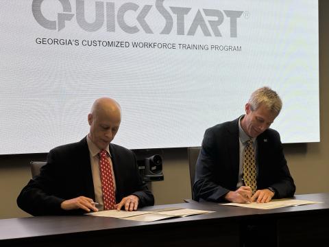 McMurray and Lieuwen signed a Memorandum of Understanding to mark the collaboration.