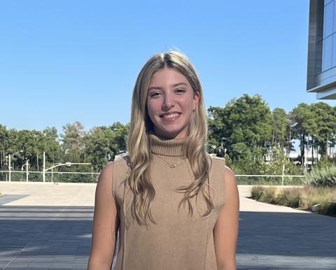 Jessica DaSilva, winner of the HSF Scholarship