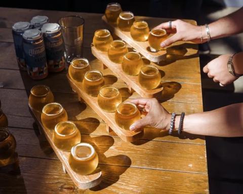 Glasses of Flow, a West Coast pale ale, at Almanac Beer Company in Alameda, Calif. The brewpub is pulling carbon dioxide from the air to carbonate pints. If the business model works, it could give the broader carbon-capture industry a boost. (Ian C. Bates/The New York Times)