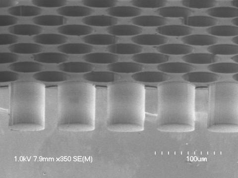 Hang Chan of IEN Microfabrication Results