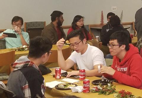 Student Holiday Dinner 2016