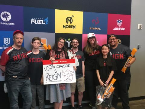 A Georgia Tech VIP class team attending an esports event in Los Angeles in 2019 with Laura Levy (holding the sign). 