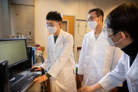 Georgia Tech researchers oversee the water-splitting process on the electrocatalysts using cyclic voltammetry. 
