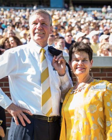Newly established fund will honoring President Bud and first lady Val Peterson will help students with financial need.