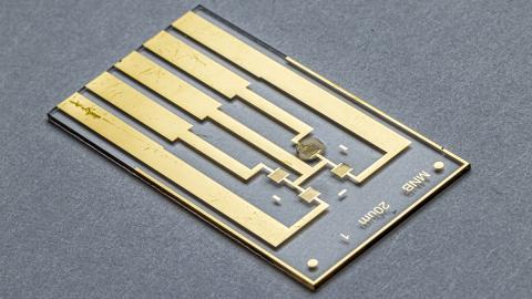 A custom microchip that detects Covid-19 infection electronically and can differentiate between vaccine-induced antibodies and those created as a result of a coronavirus infection. (Photo: Candler Hobbs)