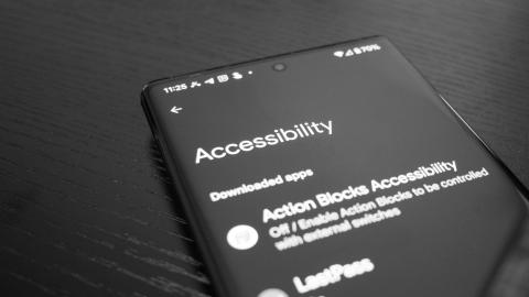 A celll phone showing the accessibilty menu