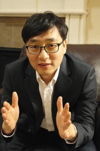 Byung-Cheol Kim is Interviewed by ChozenBiz