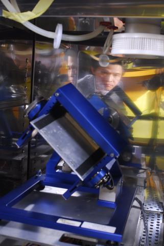 research Horizons - Convergence of Bio & Eng - simulates microgravity conditions.