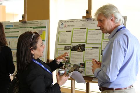 Poster 1- 2014 Humlog Conf