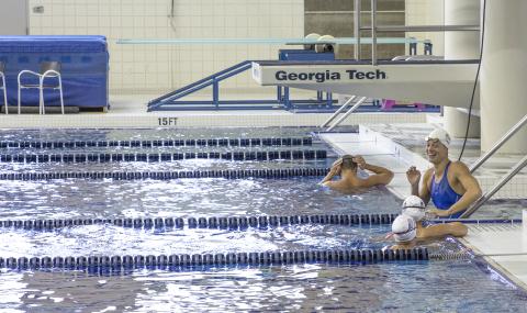 Amanda Weir with teammates