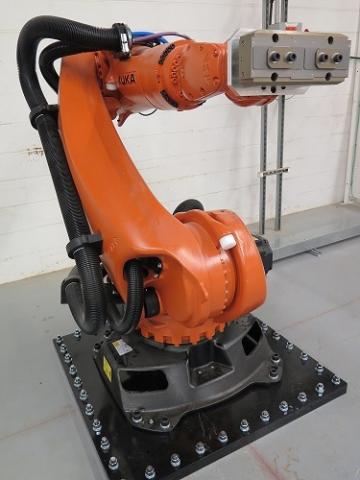 Kuka Robot DFL Fall 2015 Pic 1