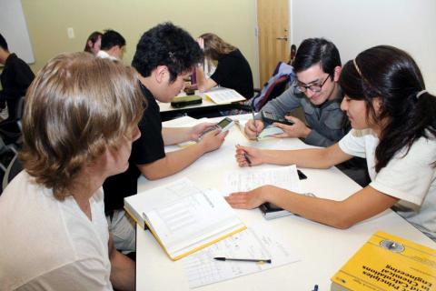 BME students problem solving as a group using the “Problem Solving Studio” approach taken in BMED 2210
