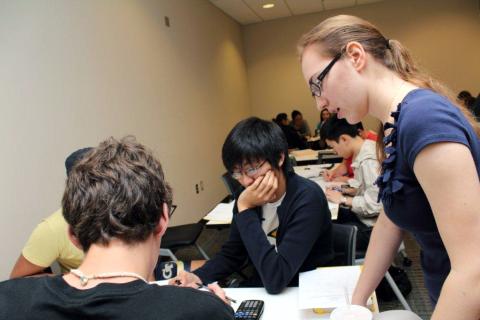  TA visits a BME group using the “Problem Solving Studio” approach taken in BMED 2210