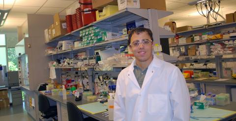 Robert Mannino in lab