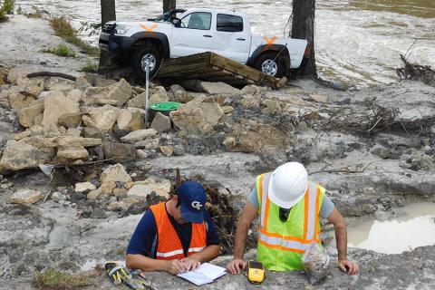 CEE SC Flooding 2015 - Cary's Lake Truck