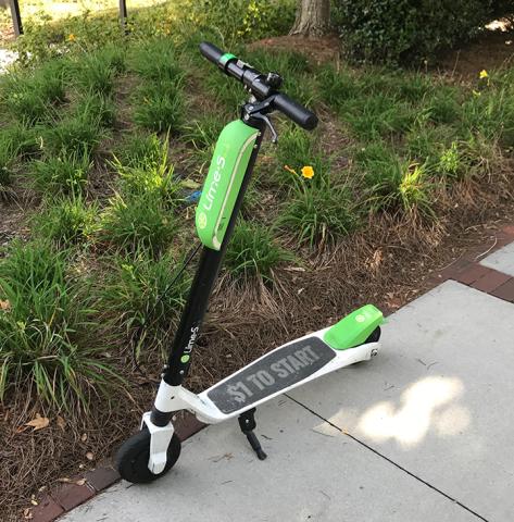 dockless scooter