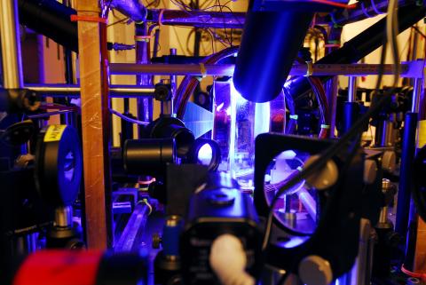 Optical equipment for quantum systems