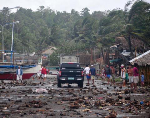 Debris Hayian broad view