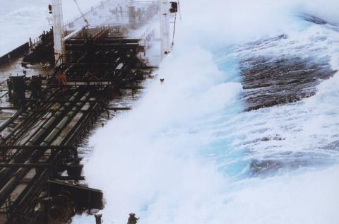 Rogue Wave - OVERSEAS CHICAGO